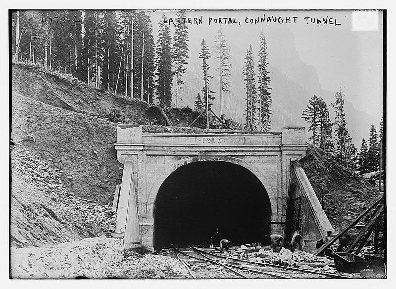 An old black and white photo of one of the entrances to the tunnels.
